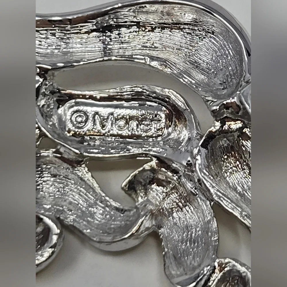 VINTAGE MONET BROOCH LOT OF 4 GOLD SILVER WHITE MIXED FASHION JEWELRY WOMEN